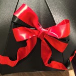 33-360-2971C-00-15_BigRibbon2015_Red × Black_07